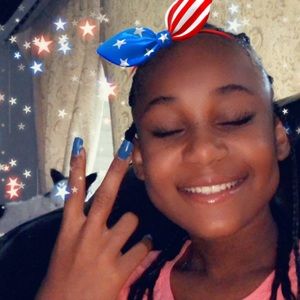 Meet your Posher, Shainaja